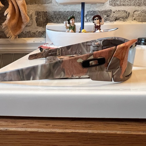 COPY - Oakley Gascan woodland Camo sunglasses - Picture 4 of 4